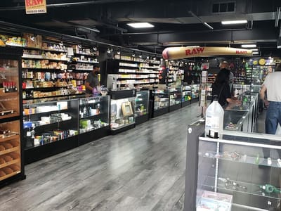 Higher Livin Smoke Shop & Glass Gallery