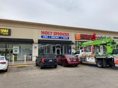 HOLY SMOKES Vape & Smoke