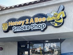 Honey 2 A Bee - Smoke Shop