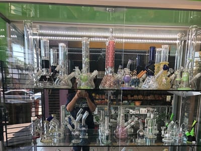 Illusions Smoke Shop