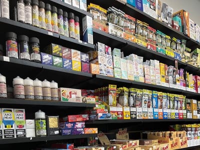 Jaguar Smoke and Vape 2