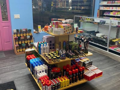 King tobacco &. Vape CBD