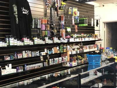 KingsMen Smoke Shop