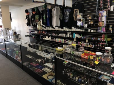 KingsMen Smoke Shop