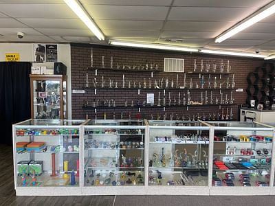 Let-R-Rip Smoke Shop