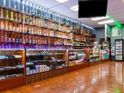 Leyla's Smoke & Vape