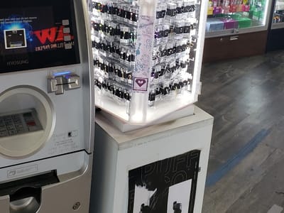 Leyla's Smoke & Vape