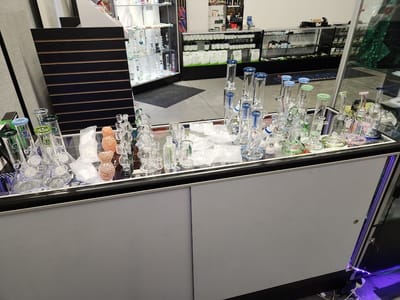 LightUp Discount Tobacco and Glass Smoke Shop, Vape Shop