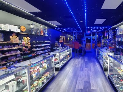 LiT Glass & Vape (Smoke Shop)