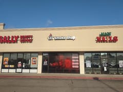 Lit smoke shop