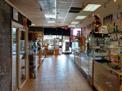 Little Amsterdam Smoke Shop