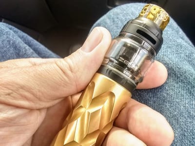 Lucky's Vape - Harry