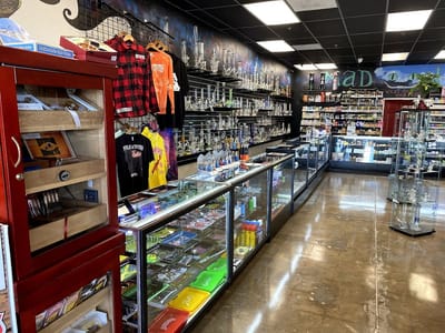 Mad Hatter Smoke and Kava