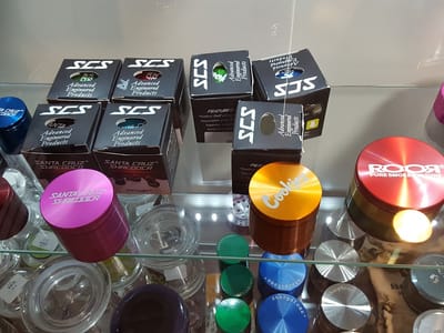 MadHouse Smoke Shop & Vape