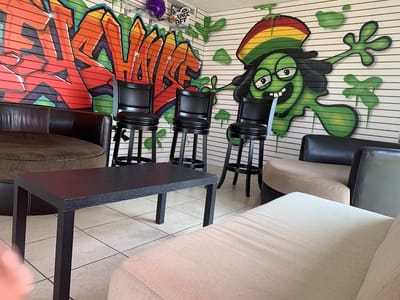 Marleys House Vape & Smoke Shop At Park