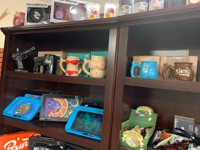 Merlins Dream Smoke Shop (MEGA STORE FOR KRATOMS, CBDS/DELTA THCs, PIPES, HOOKAHS, CIGARS, ECIGS, E-JUICES AND NOVELTIES!)