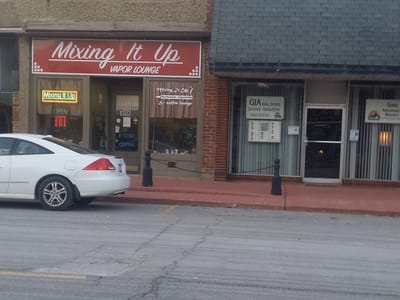 Mixing-It-Up Vape Shop