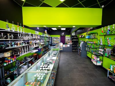 Neon Leaf Smoke Shop