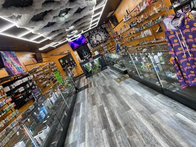 Pharaoh Smoke Vape CBD & Phone repair