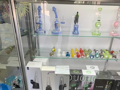 Pipes-R-Us Smokeshop