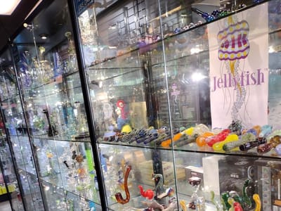 Popular smoke & vape