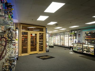 Roseville Smoke Shop