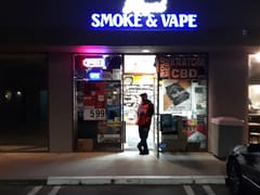 Royal Smoke and Vape