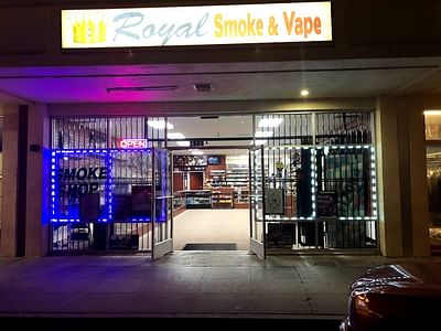 Royal Smoke and Vape