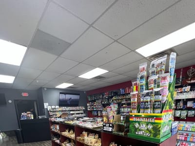 Royal Smoke Shop - Massillon