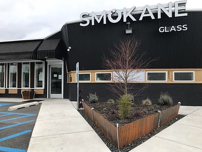 Smokane Glass & Accessories