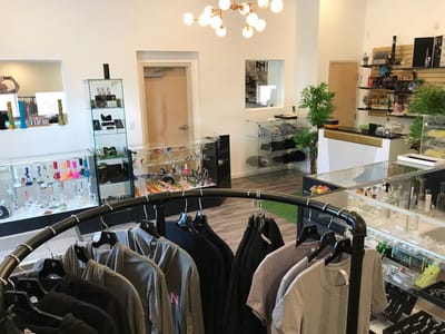 Smokane Glass & Accessories