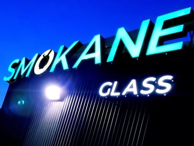 Smokane Glass & Accessories