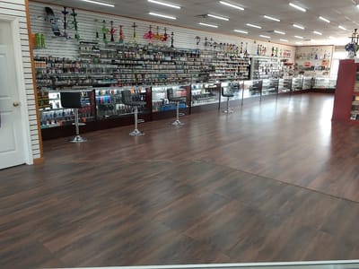 SMOKE BUDDY'S VAPE CBD KRATOM HOOKAH WATERPIPES CIGARS DELTA 8 DELTA 10 SAGE GEMS KAVA KANA DELTA 9