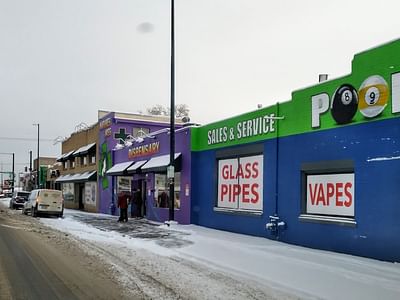 Smoke Loud Gift Shop Pipes, Bongs, Disposable Vapes, Vapes, CBD, Vape Juice, Smoking accessories