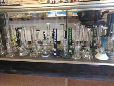 Smoke Loud Gift Shop Pipes, Bongs, Disposable Vapes, Vapes, CBD, Vape Juice, Smoking accessories