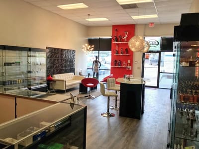 Smoke To Live Blanco Vapor shop