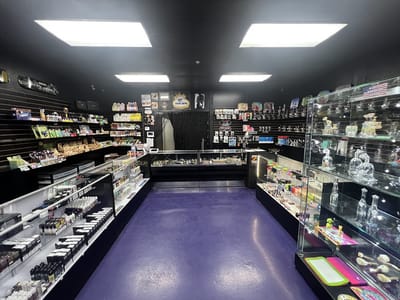 SmokeBoyz Smoke and Vape