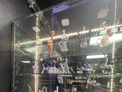 SmokeBoyz Smoke and Vape