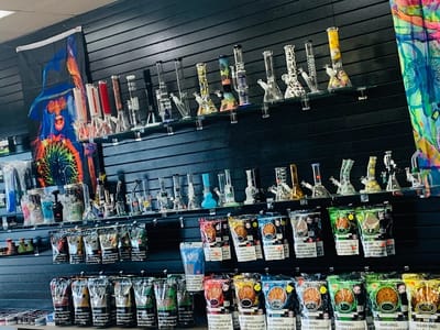 Smokers Paradise Vape & Smoke