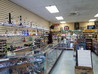 Smoker's Villa Kratom, CBD, Smoke Shop