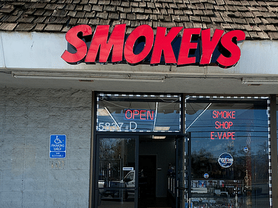 Smokey's Smoke Shop