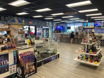 Strange Cloudz Vape And Smoke Shop