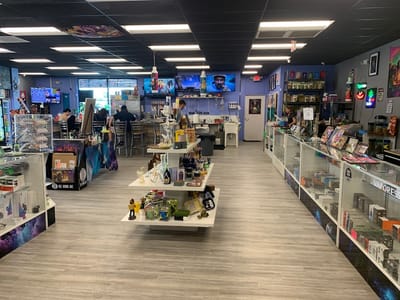 Strange Cloudz Vape And Smoke Shop