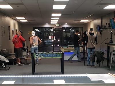 The Hotbox Smokeshop , Vape & Hookah Lounge