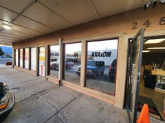 The Hotbox Smokeshop , Vape & Hookah Lounge