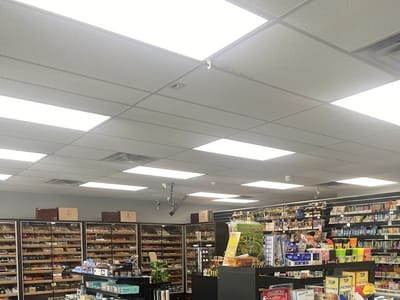 The Smoke Shop - Cigars,Hookah,Disposable Vapes ,CBD,Kratom,D-8,Glass bongs,Head shop,RYO Tobacco