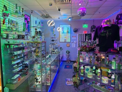 The Vault smoke shop & Kratom