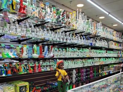 Tobacco Hut and Vape