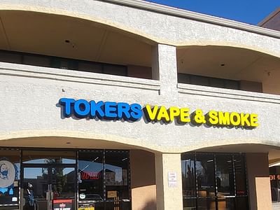 TOKERS VAPE & SMOKE
