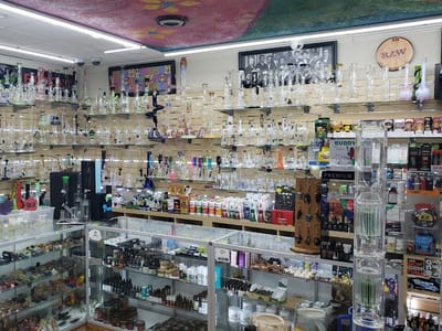 Vape & Smoke Shop - Pines